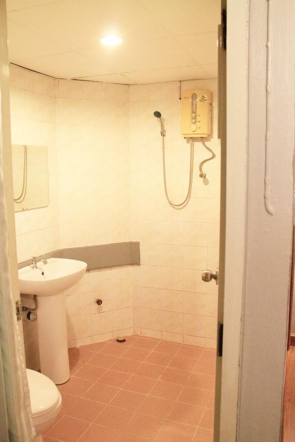 โรงแรมเรือนทิพย์ เชียงราย Ruean Tip Hotel Habitación foto