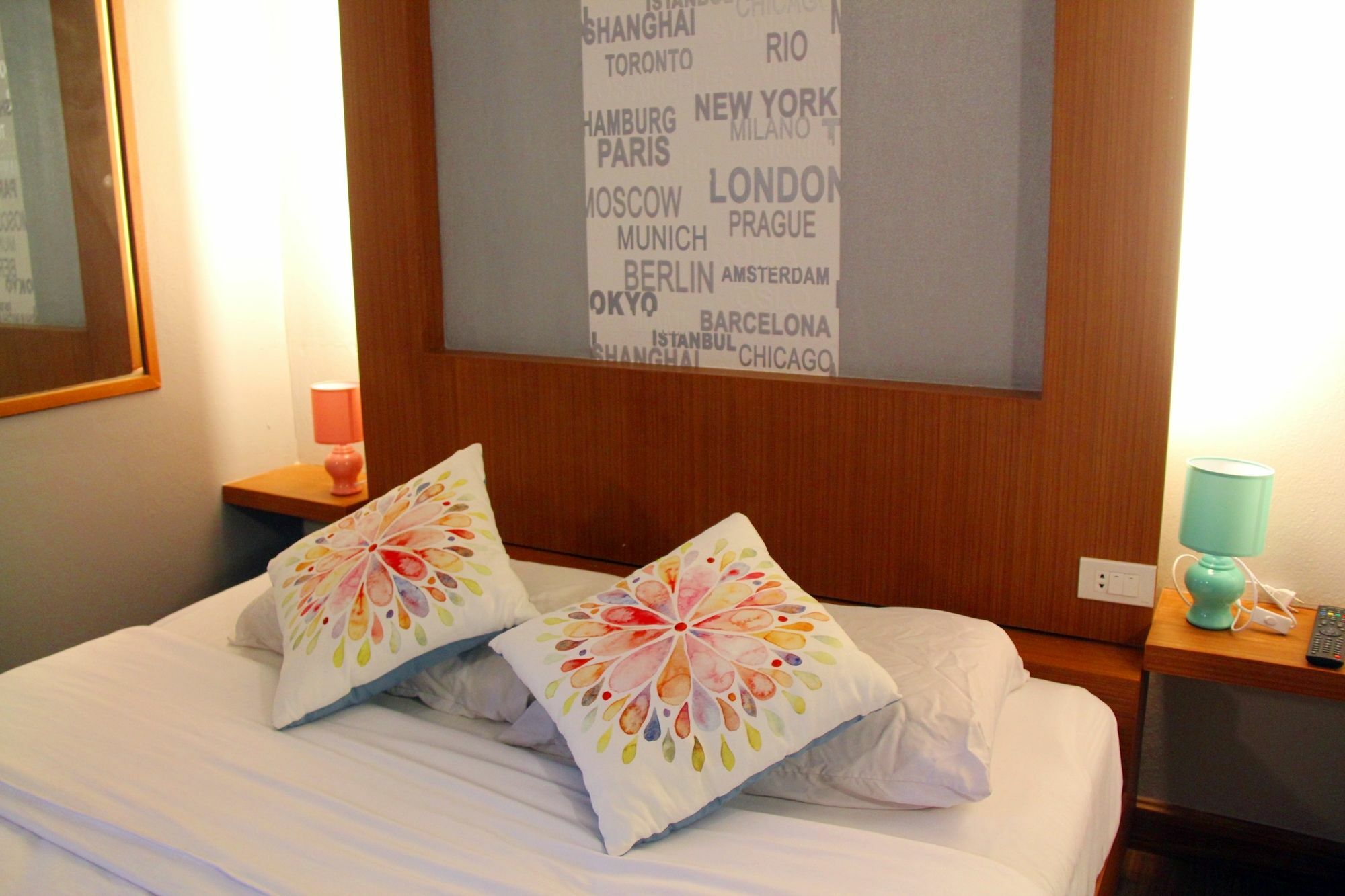 โรงแรมเรือนทิพย์ เชียงราย Ruean Tip Hotel Exterior foto